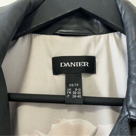 Danier Genuine Lamb Leather Biker Jacket Size XS - Picture 7 of 15